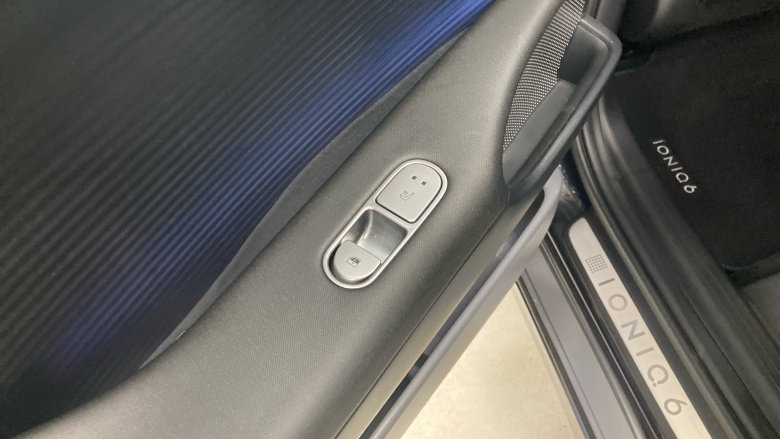 Hyundai IONIQ 6 239kW Ultimate 77kWh 4dr AWD Auto Electric Saloon